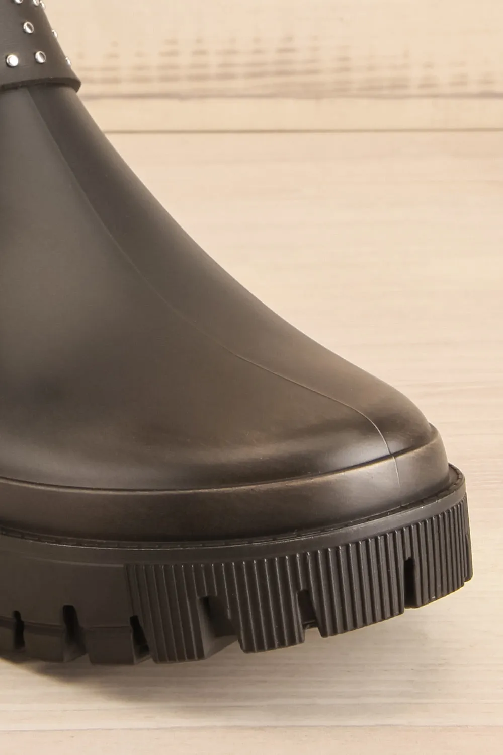 Alsie | Black Rain Boots w/ Belt