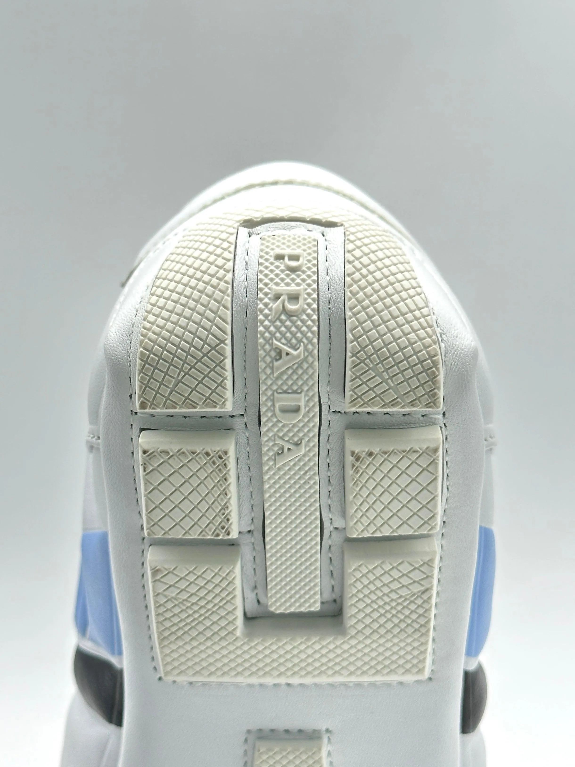 Rev Sneakers